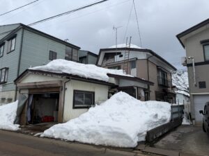 南魚沼市八幡　中古住宅　北辰小学校、六日町中学校、県立高校近く。六日町駅徒歩圏。