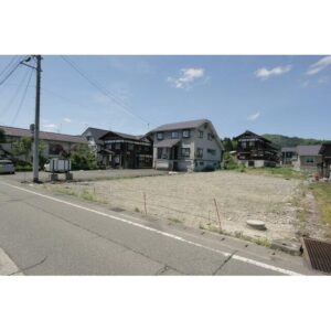 南魚沼市五日町 駅近く 広い敷地 利便性良