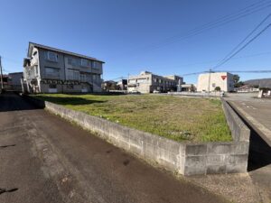 南魚沼市 塩沢 土地 スーパー コンビニ近い 角地物件